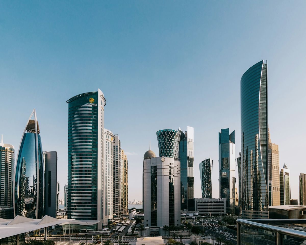 Skyline med skyskrapere i Doha