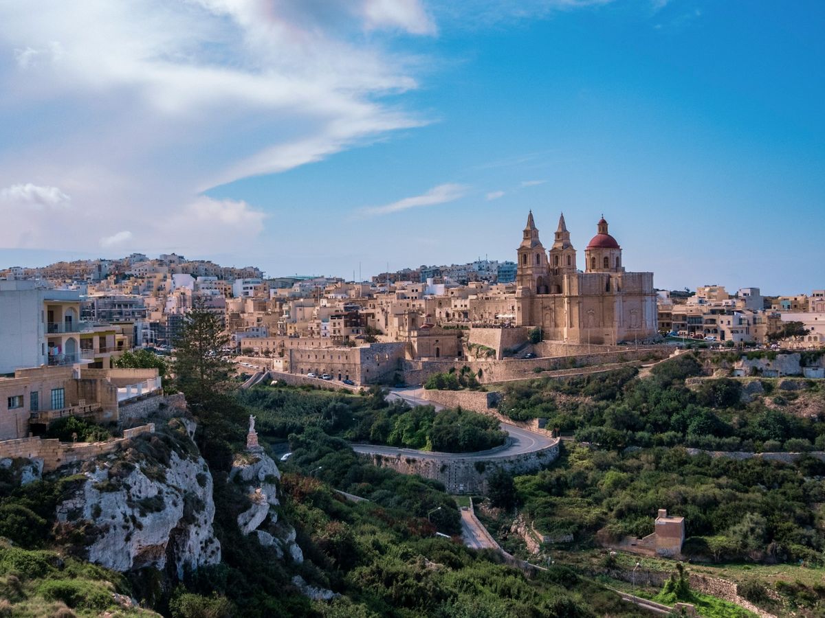 Valletta på Malta med festningsby ved havet